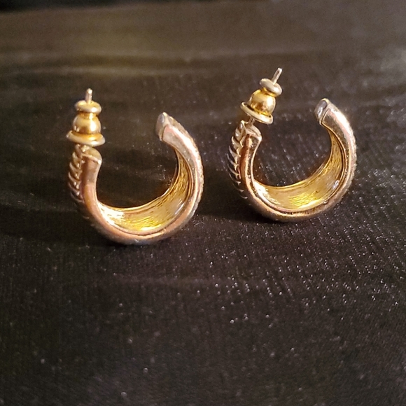 Earrings - Picture 4 of 5